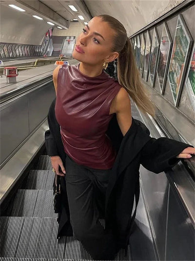 Cara | Slim Female Top